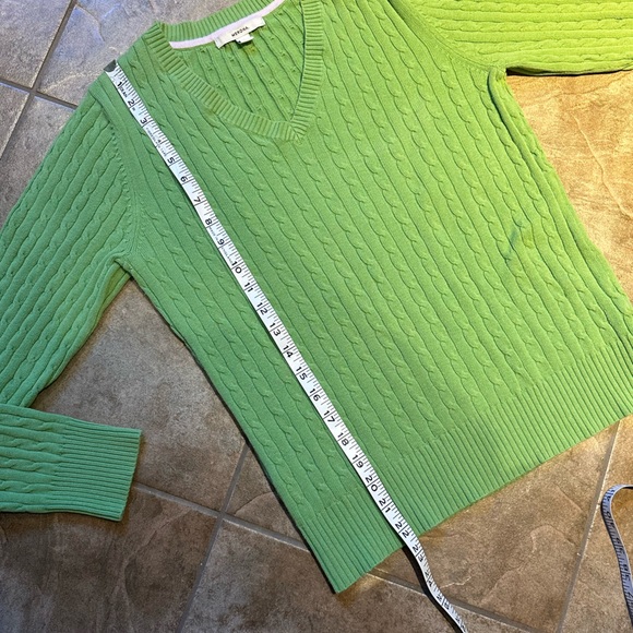 Green Knit Sweater - Picture 4 of 6